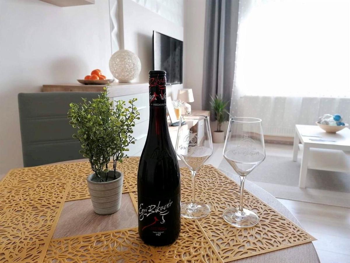 Sweet Central Apartment ,In The City Center Eger Bagian luar foto