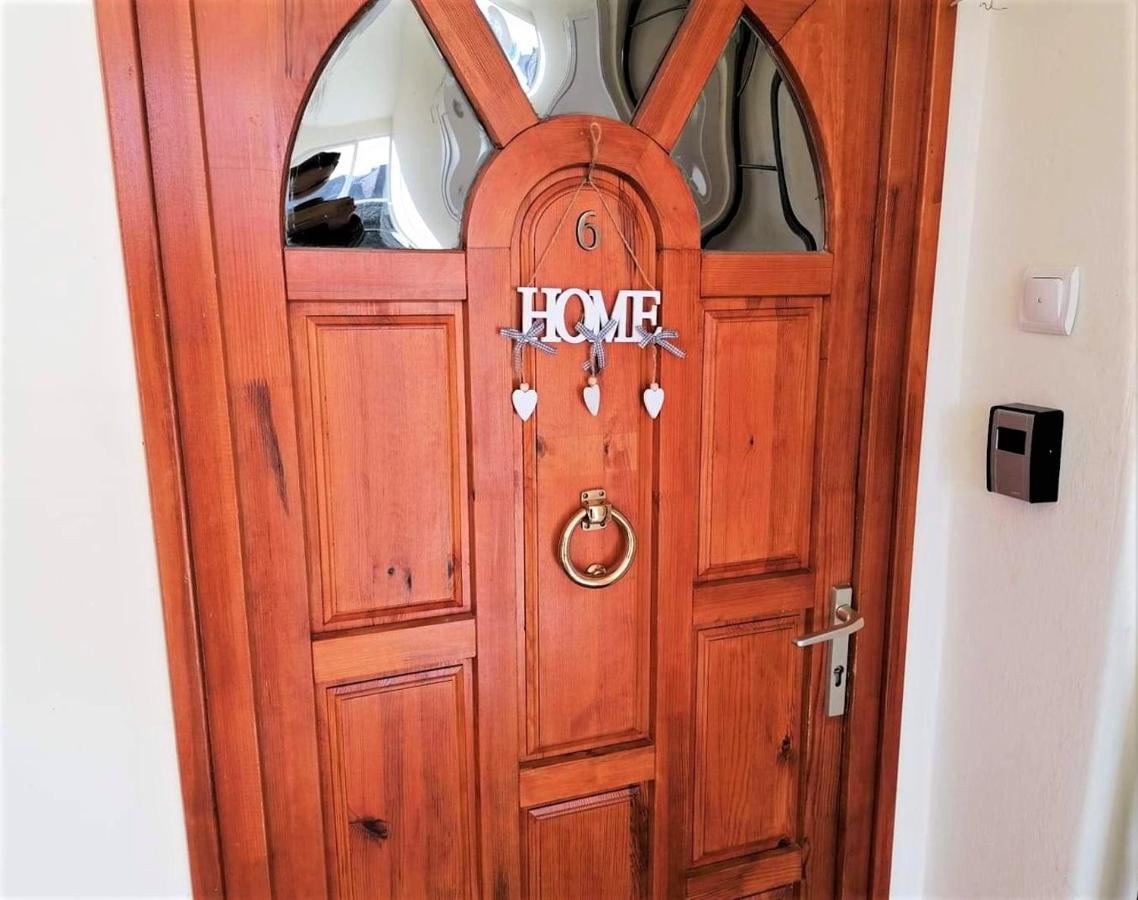 Sweet Central Apartment ,In The City Center Eger Bagian luar foto