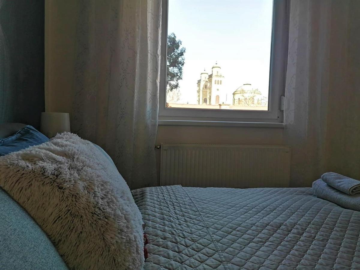 Sweet Central Apartment ,In The City Center Eger Bagian luar foto