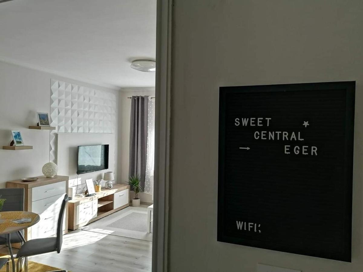 Sweet Central Apartment ,In The City Center Eger Bagian luar foto