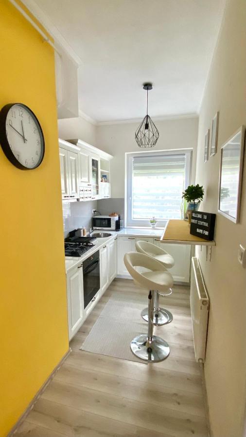 Sweet Central Apartment ,In The City Center Eger Bagian luar foto