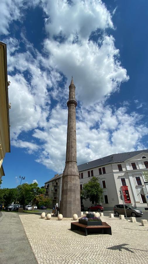 Sweet Central Apartment ,In The City Center Eger Bagian luar foto